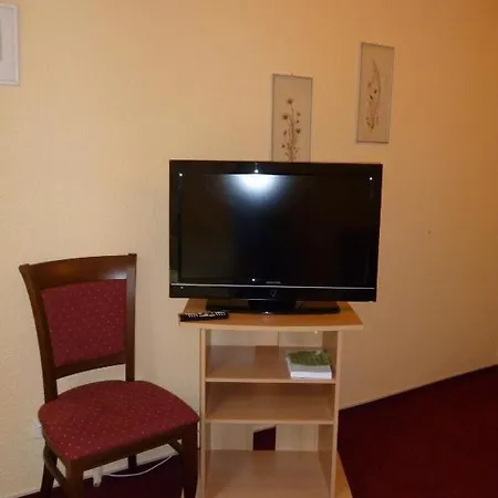 بيت ضيافة Hotel-cafe-restaurant Parkhaus 3*