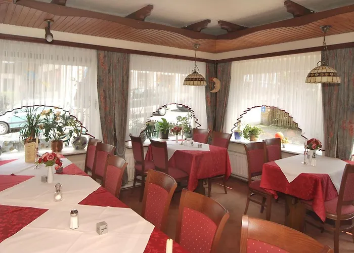 Hotel-cafe-restaurant Parkhaus アルテンアウ